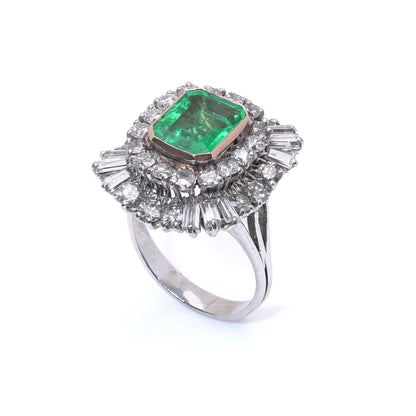 Vintage White Gold Ring with 4ct Colombian Emerald and Diamonds