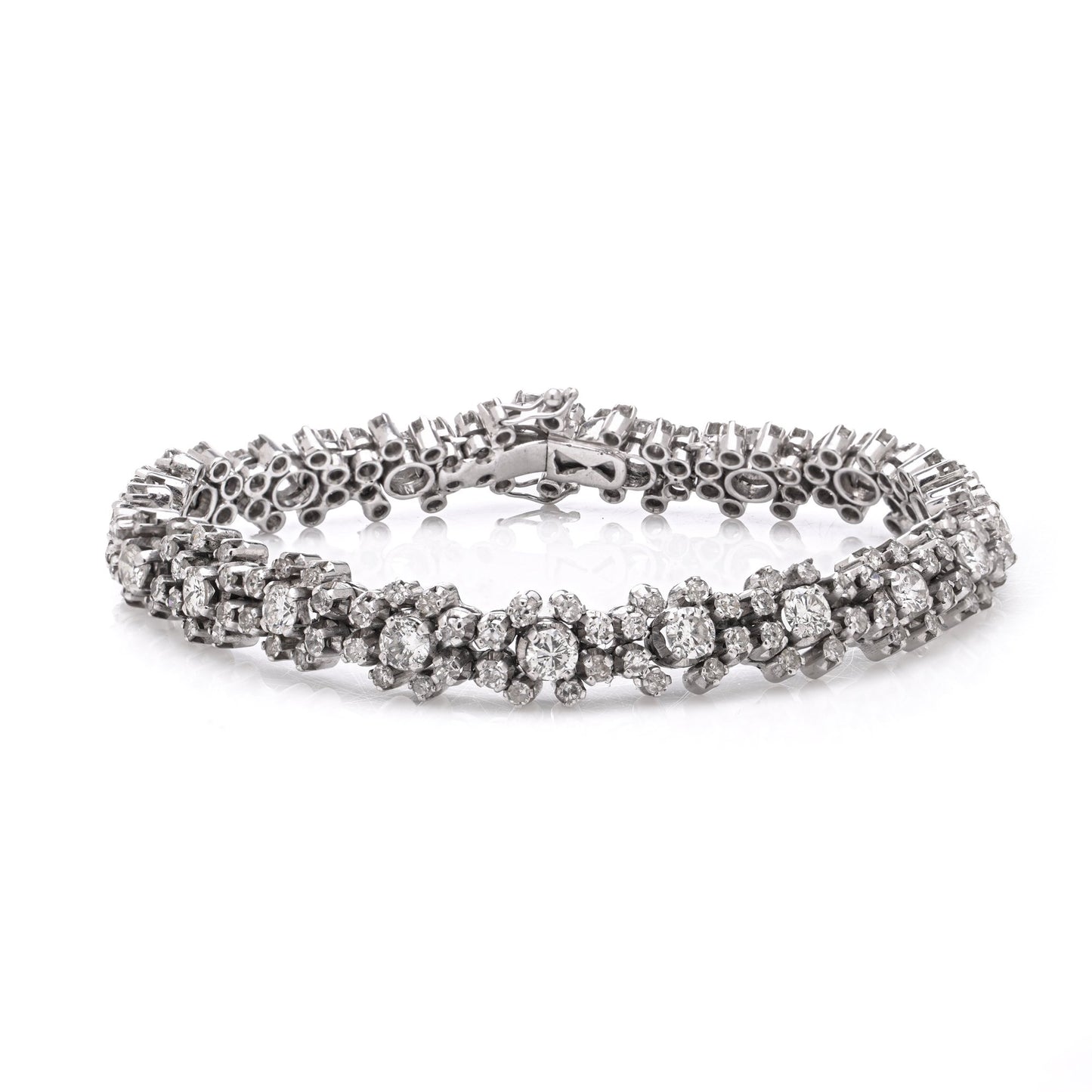 Vintage Diamond Tennis Bracelet in 18ct White Gold, Circa 1970s