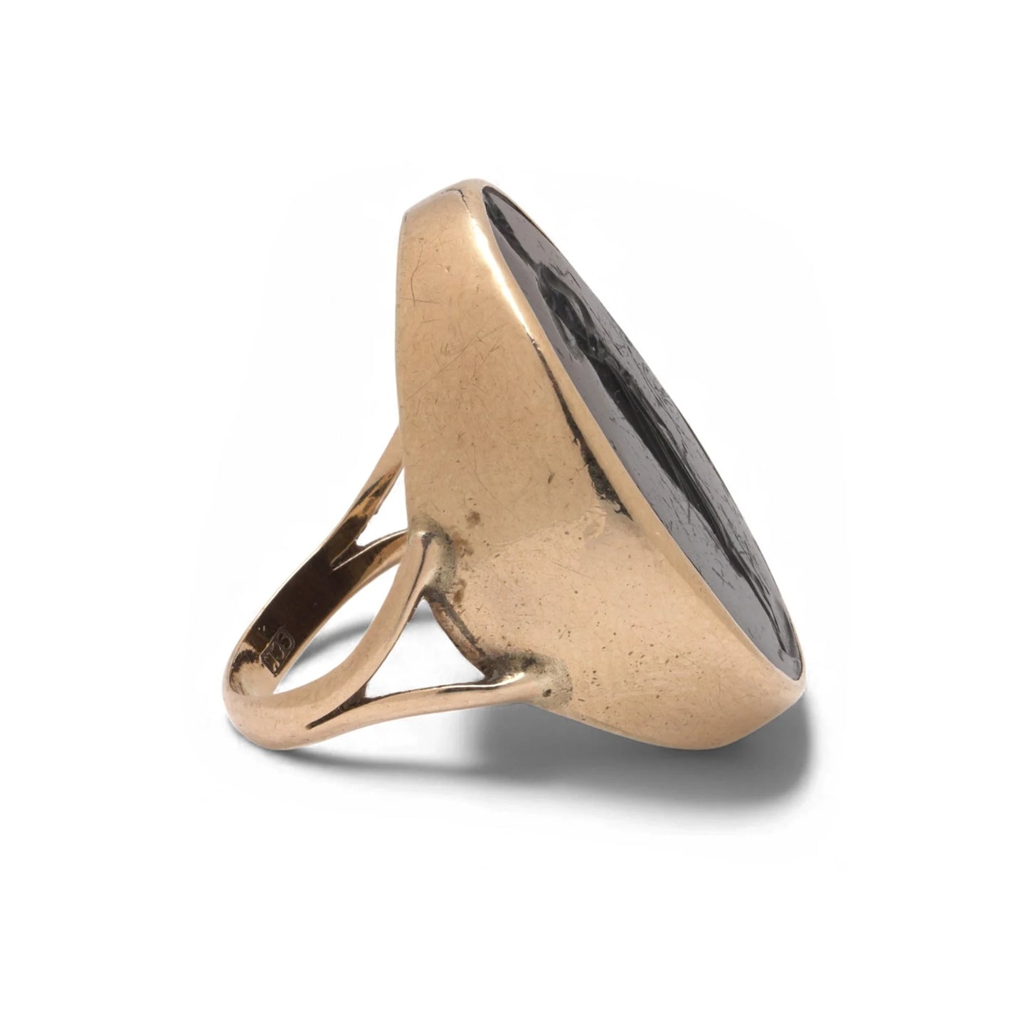 Victorian 9kt Gold Ring with Georgian Intaglio