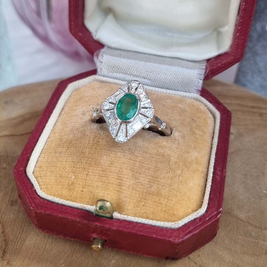 Emerald and Diamond Cluster Plaque Ring in Platinum