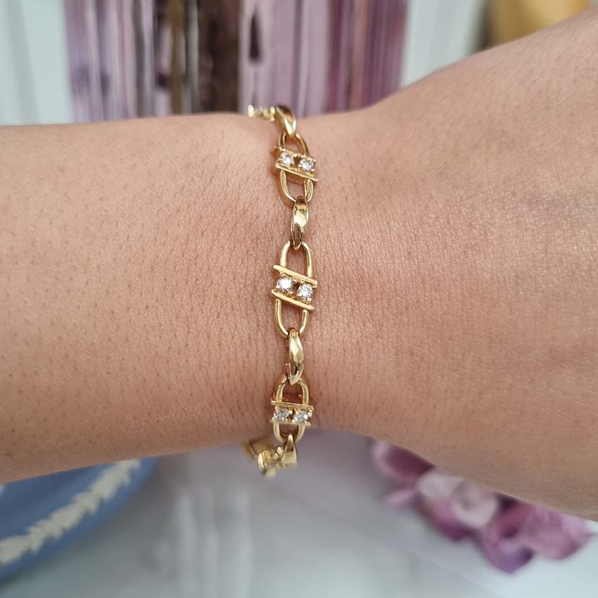 Vintage Diamond Set Gold Oval Fancy Link Bracelet