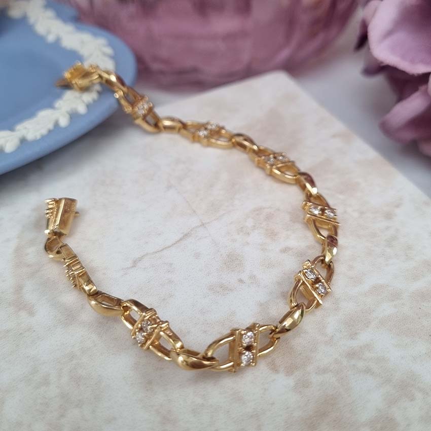 Vintage Diamond Set Gold Oval Fancy Link Bracelet