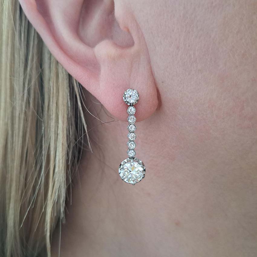 Art Deco Diamond Drop Earrings, 3.21 carats
