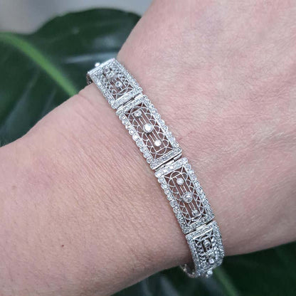 Belle Epoque Diamond Bracelet in Platinum