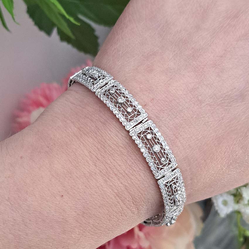 Belle Epoque Diamond Bracelet in Platinum