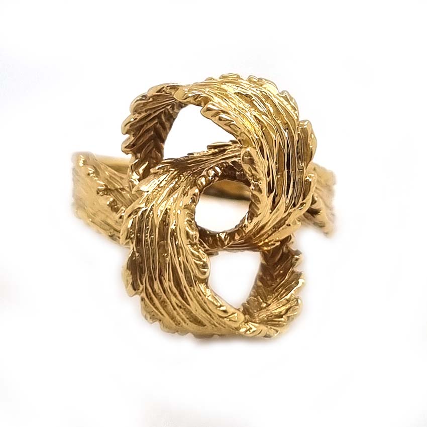 Vintage 1960s Textured Gold Feather Ribbon Knot Ring, fun and unique 18ct buttery yellow gold ring with naturalistic ribbon design in a figure of 8 knot design with feathered detailing