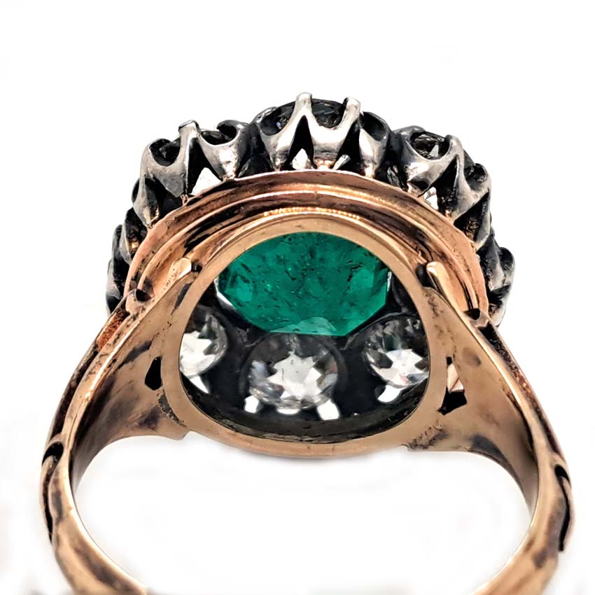Georgian Antique Colombian Emerald and Old Cut Diamond Cluster Ring
