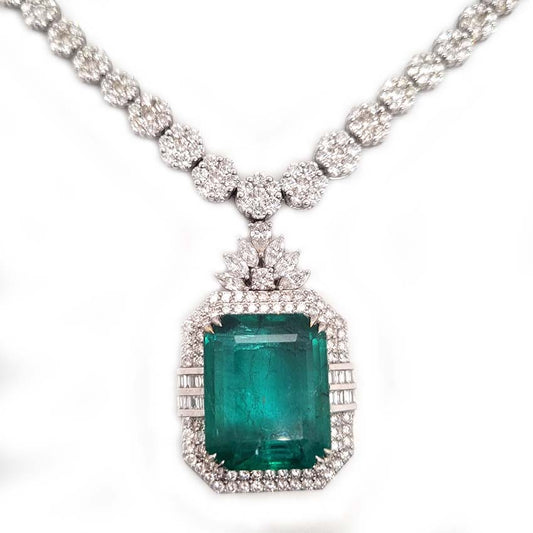 10ct Emerald and Diamond Cluster Pendant Necklace, 21.50 carats