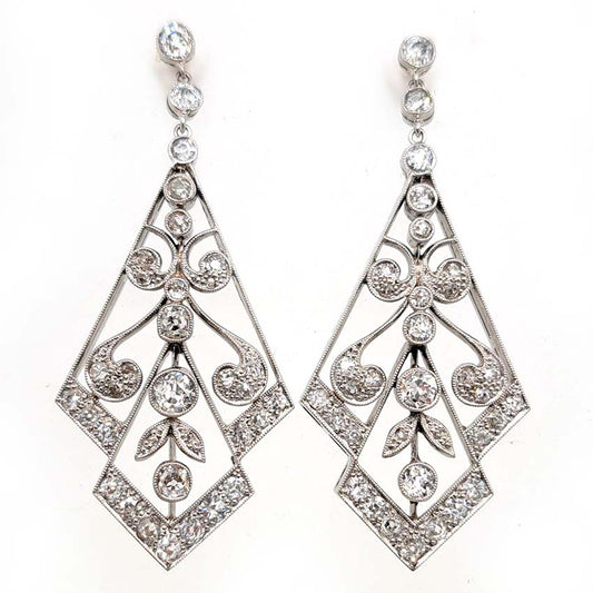 Decorative Late Edwardian Belle Epoque Art Deco Antique 2.2ct Old Cut Diamond Drop Earrings in Platinum, geometric openwork floral scrollwork design