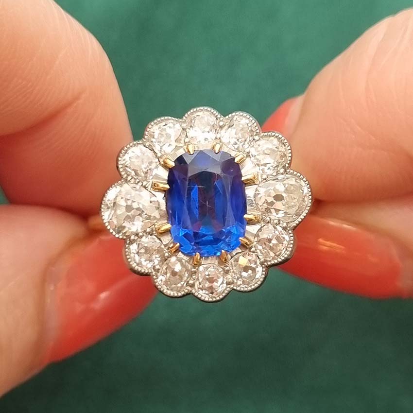 Art Deco Burma sapphire and diamond ring, oval shape cluster Royal blue 2ct Natural No Heat Vintage jewellery Fine gems