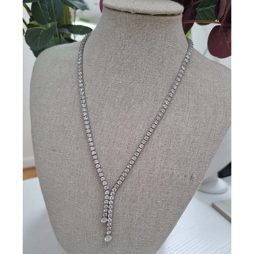 Fine Diamond Line Necklace in 18ct Gold, 20 carat total