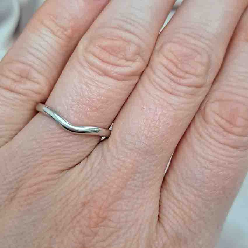 Tiffany and Co Platinum Wave Wedding Band by Elsa Peretti