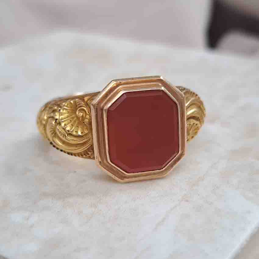 Antique Russian Large Size Mens Ring in 14 Carat Yellow gold With Carnelian