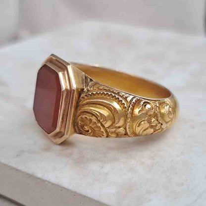 Antique Russian Large Size Mens Ring in 14 Carat Yellow gold With Carnelian