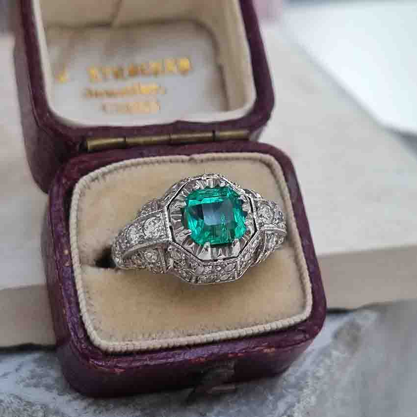 Art Deco Antique Colombian Emerald and Diamond Ring