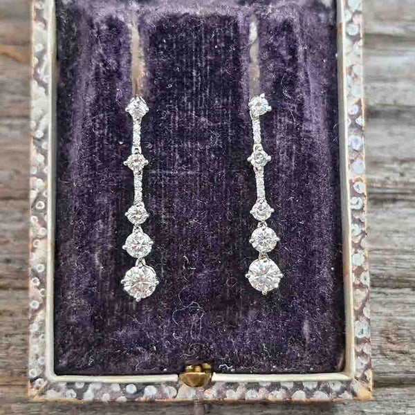Preloved 1.50ct Diamond Graduated Drop Earrings in 18ct White Gold