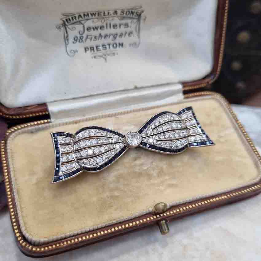 Art Deco Sapphire and Diamond Bow Brooch in 18ct Gold