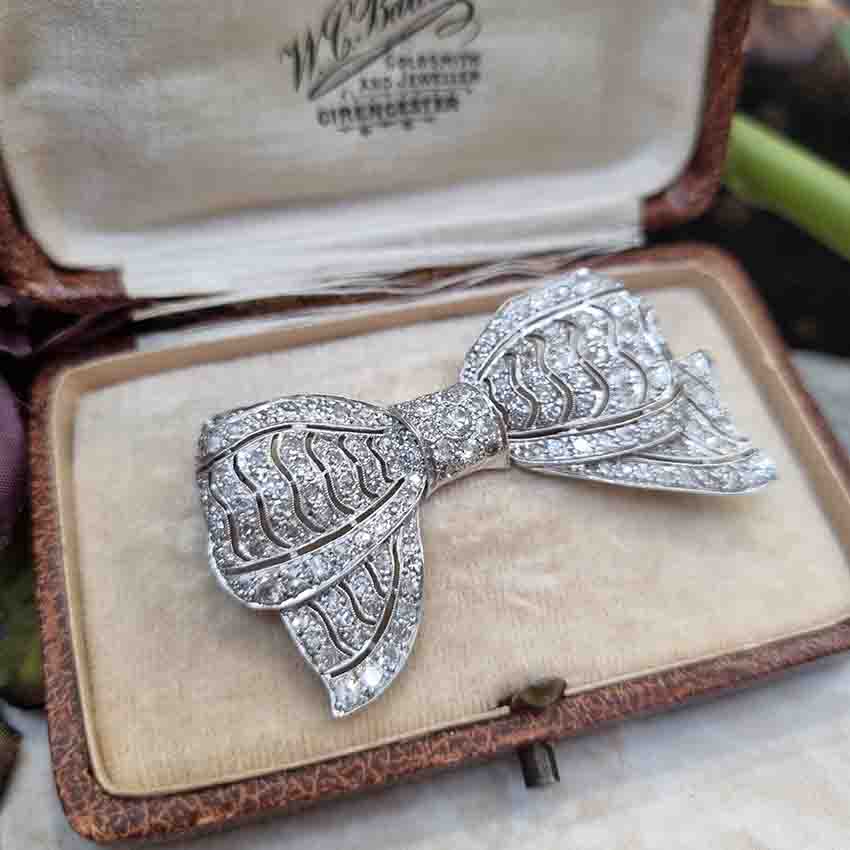 Art Deco 4ct Diamond Bow Brooch in Platinum