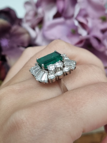 Vintage 1950s Colombian Emerald and Diamond Ballerina Cluster Ring