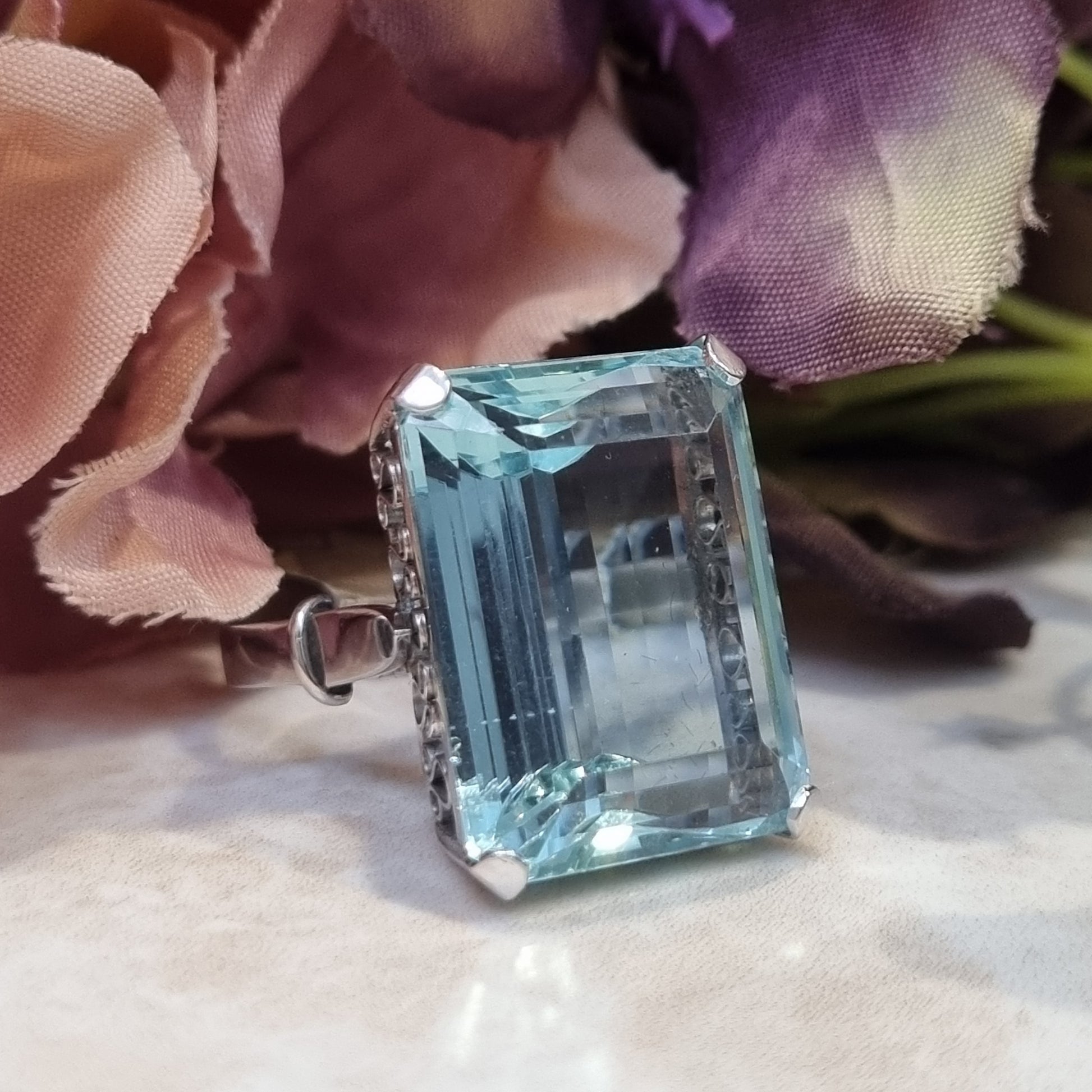 Art Deco 23cts Aquamarine Cocktail Ring in Platinum