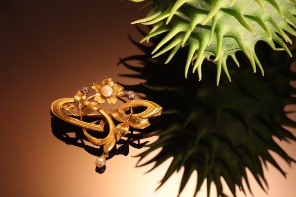French Art Nouveau Gold Pendant Brooch With Diamonds and Pearls