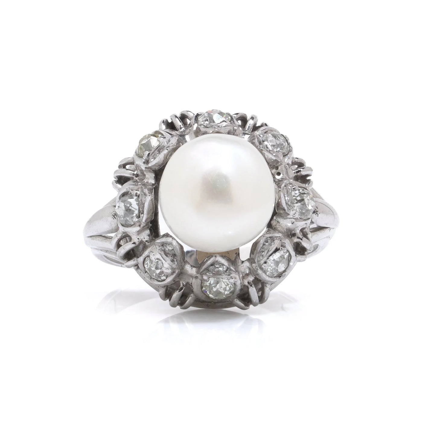 Art Deco 18 Carat Gold South Sea Cultured Pearl And Diamond Ring