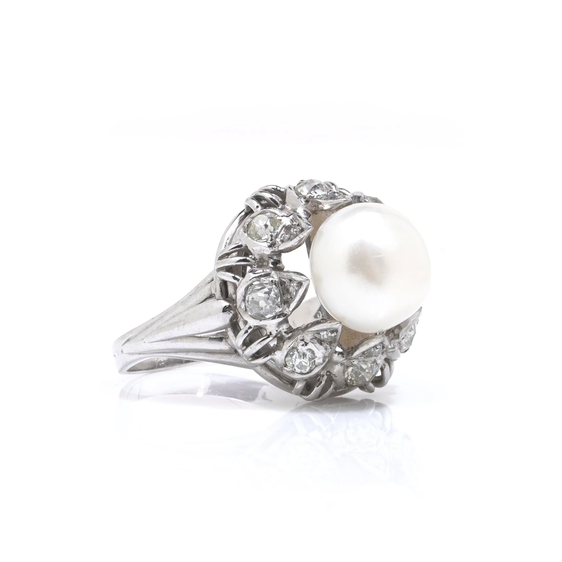 Art Deco 18 Carat Gold South Sea Cultured Pearl And Diamond Ring