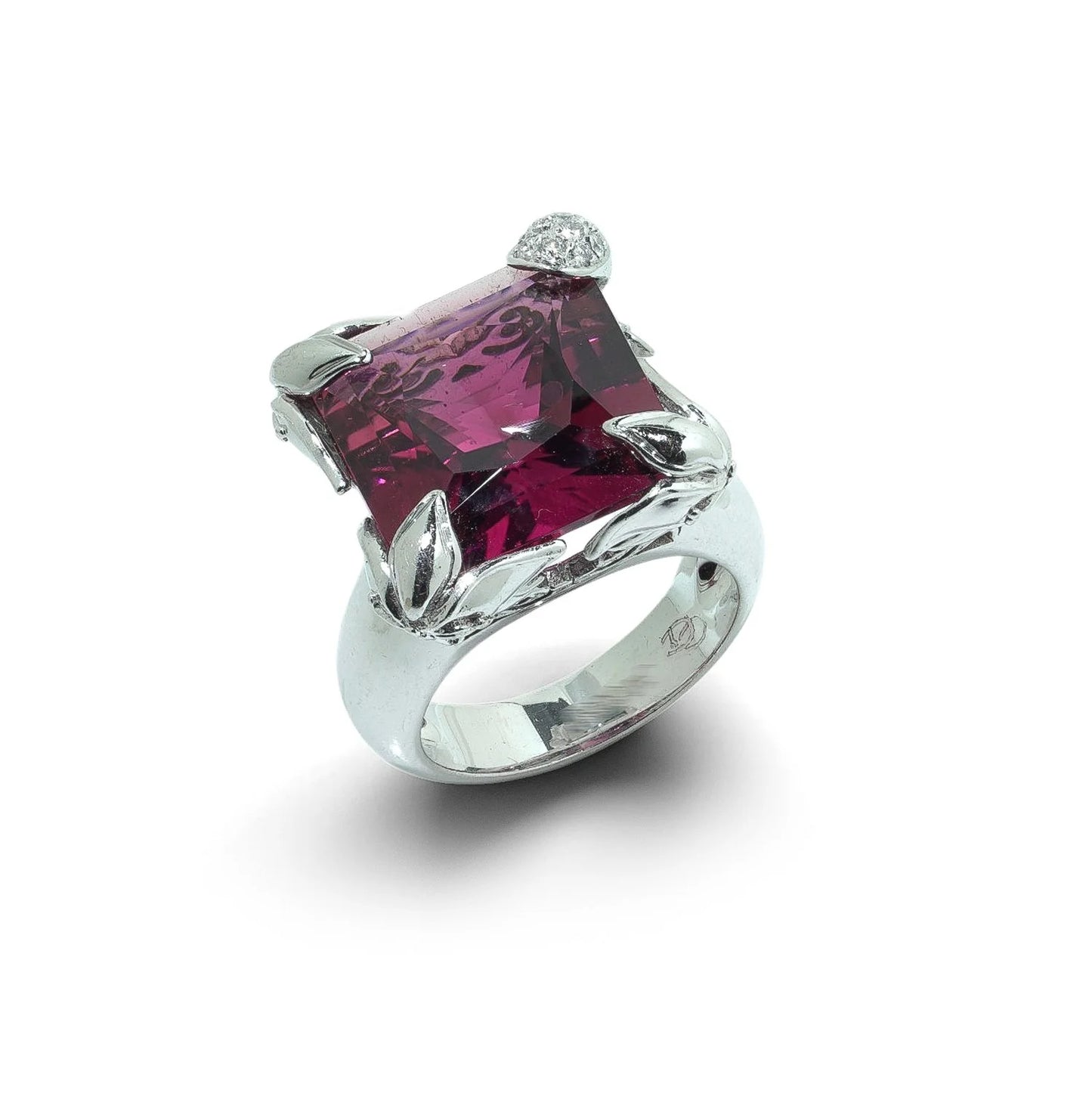Carrera y Carrera 18 Carat White Gold Pink Tourmaline Cocktail Ring
