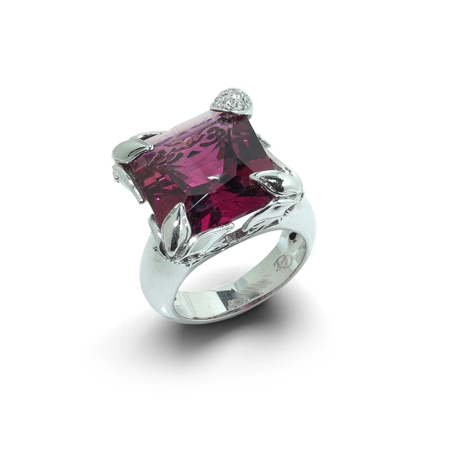 Carrera y Carrera 18 Carat White Gold Pink Tourmaline Cocktail Ring