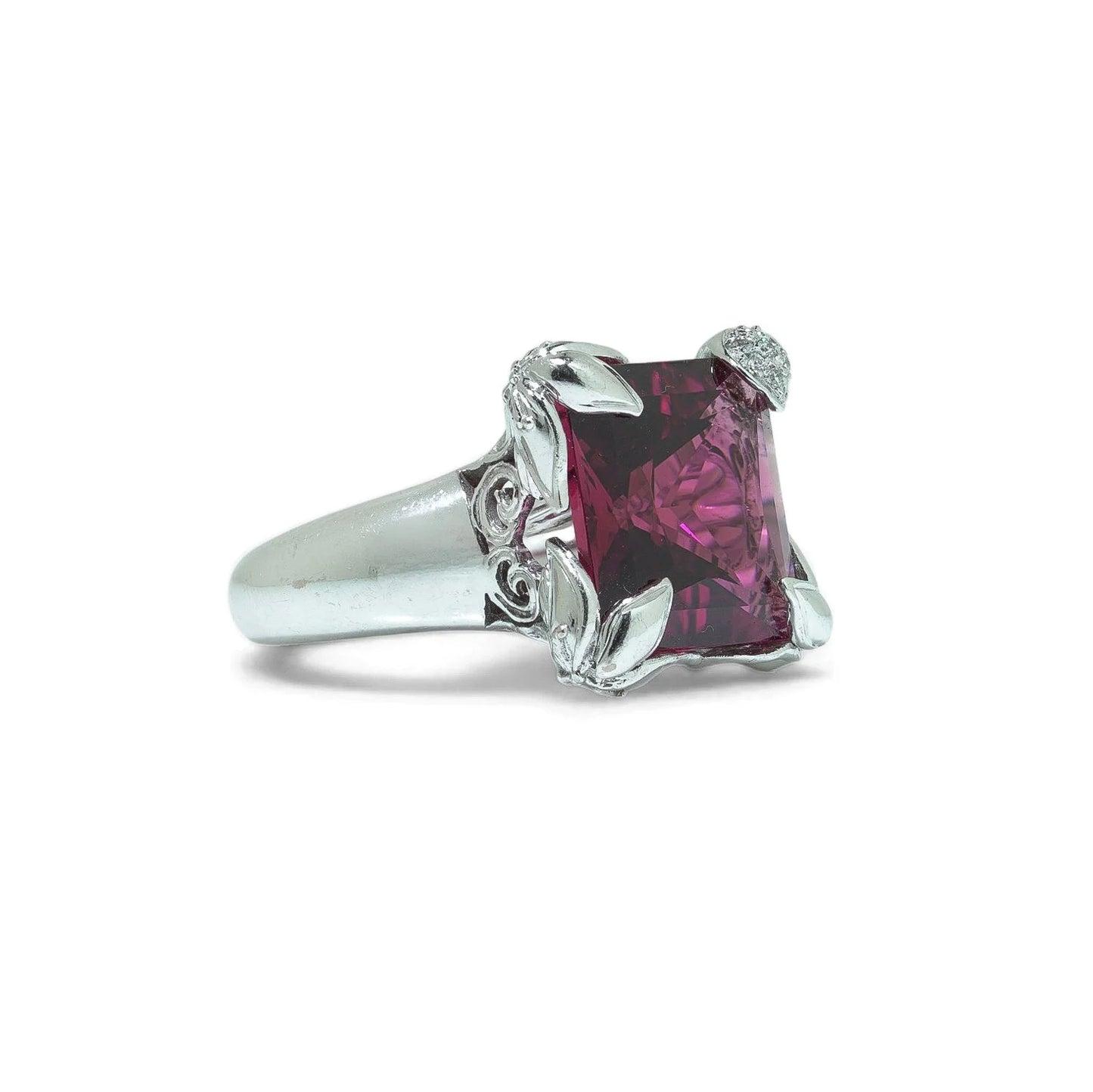 Carrera y Carrera 18 Carat White Gold Pink Tourmaline Cocktail Ring