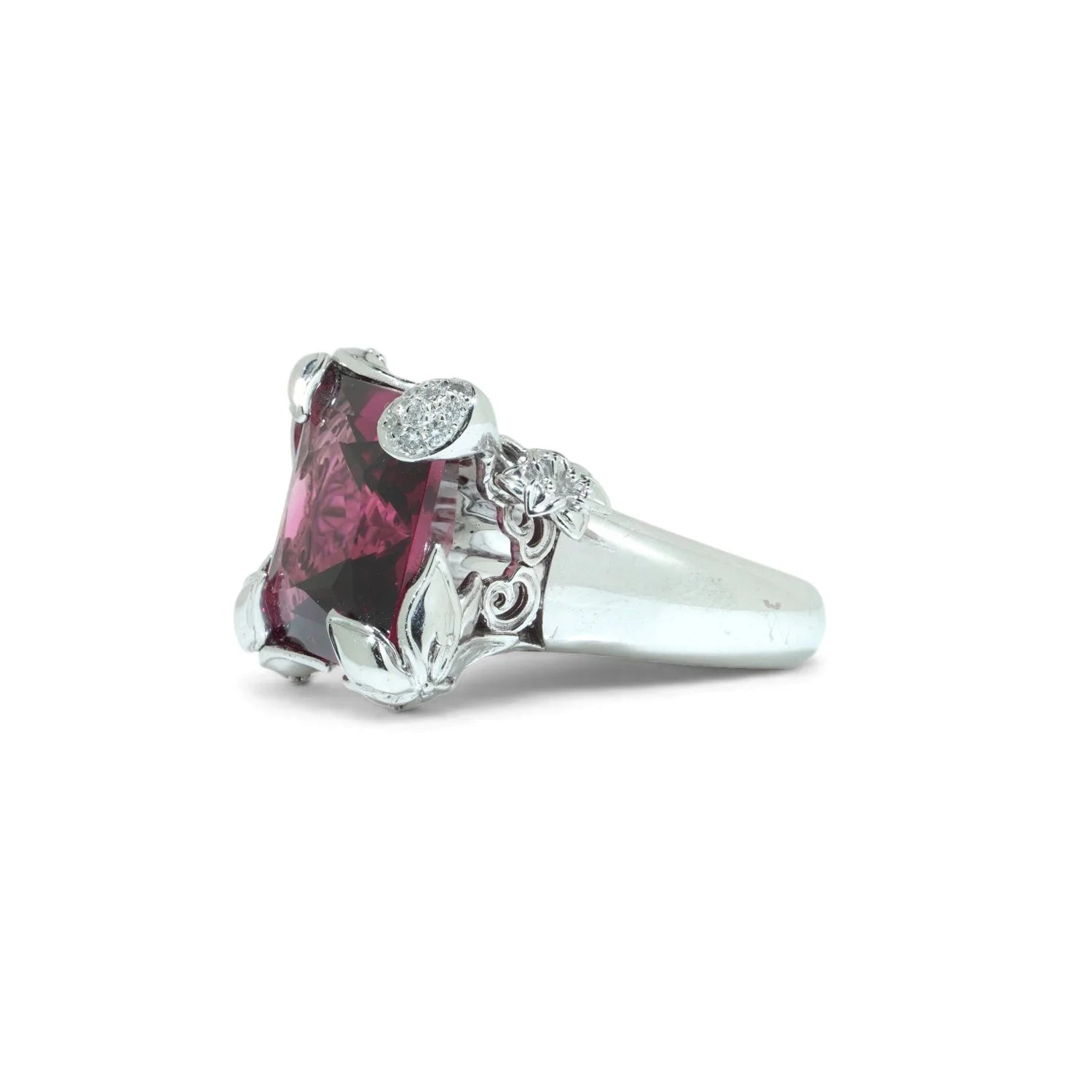 Carrera y Carrera 18 Carat White Gold Pink Tourmaline Cocktail Ring