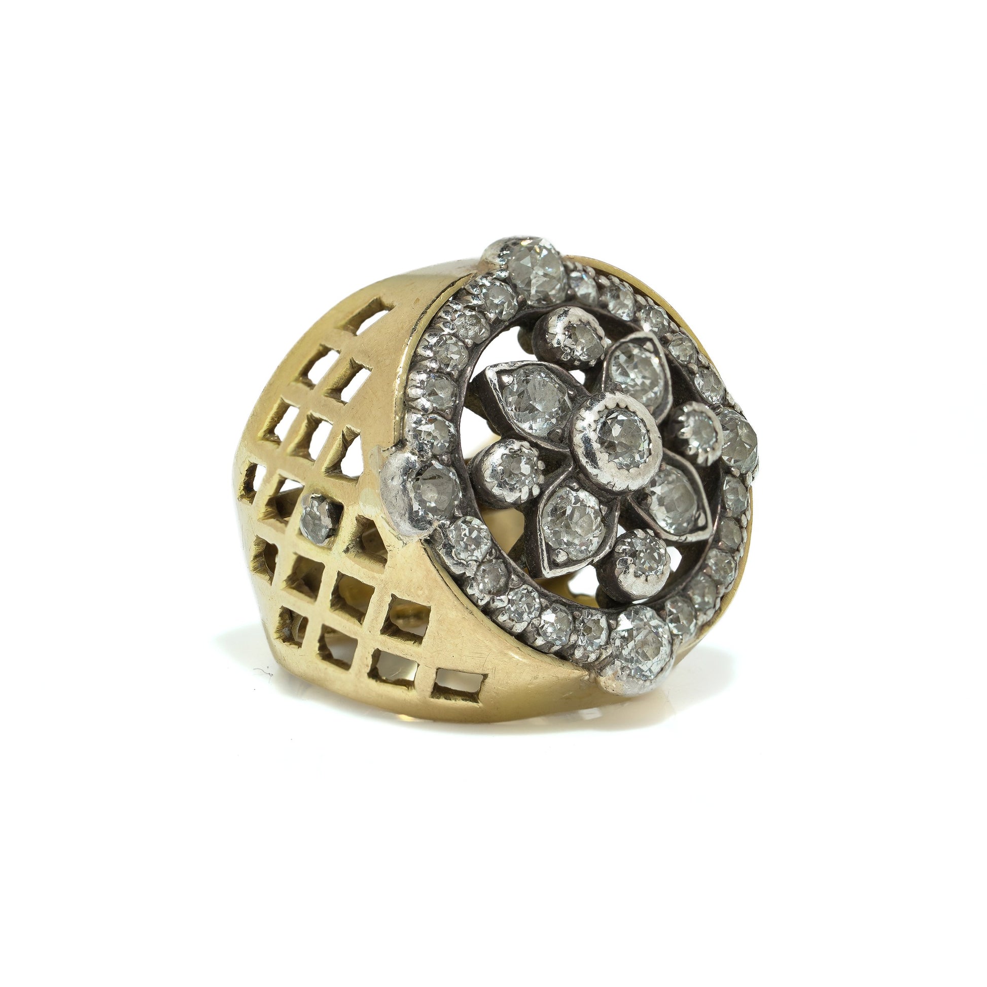 Early 20th Century 18KT Gold Old European Cut Diamond Cluster Ring 2.60ct