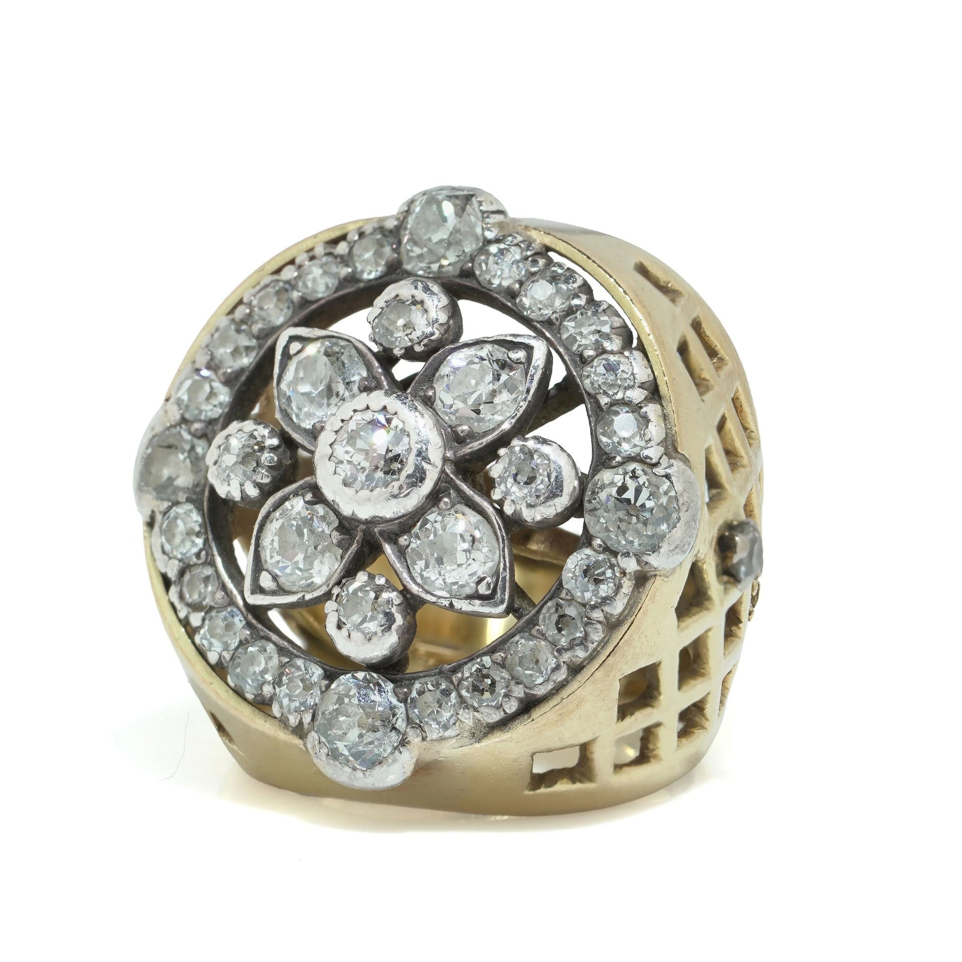 Early 20th Century 18KT Gold Old European Cut Diamond Cluster Ring 2.60ct