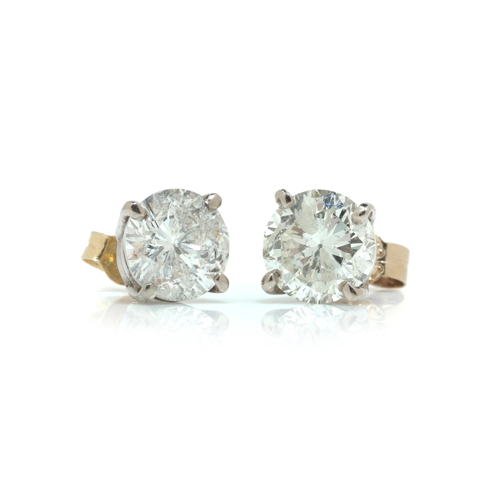 18 ct Gold Diamond Stud Earrings 2.60 ct Total