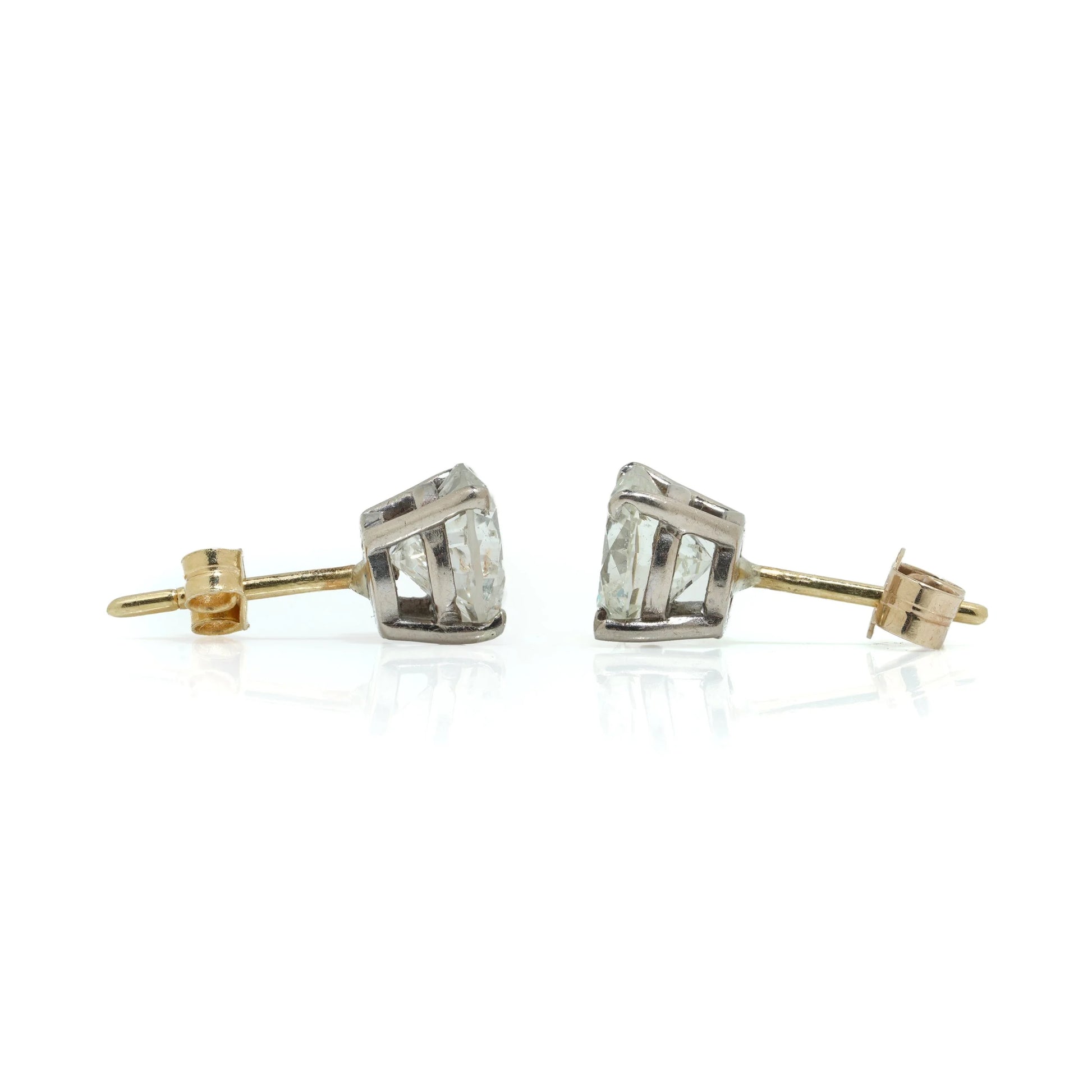 18 ct Gold Diamond Stud Earrings 2.60 ct Total