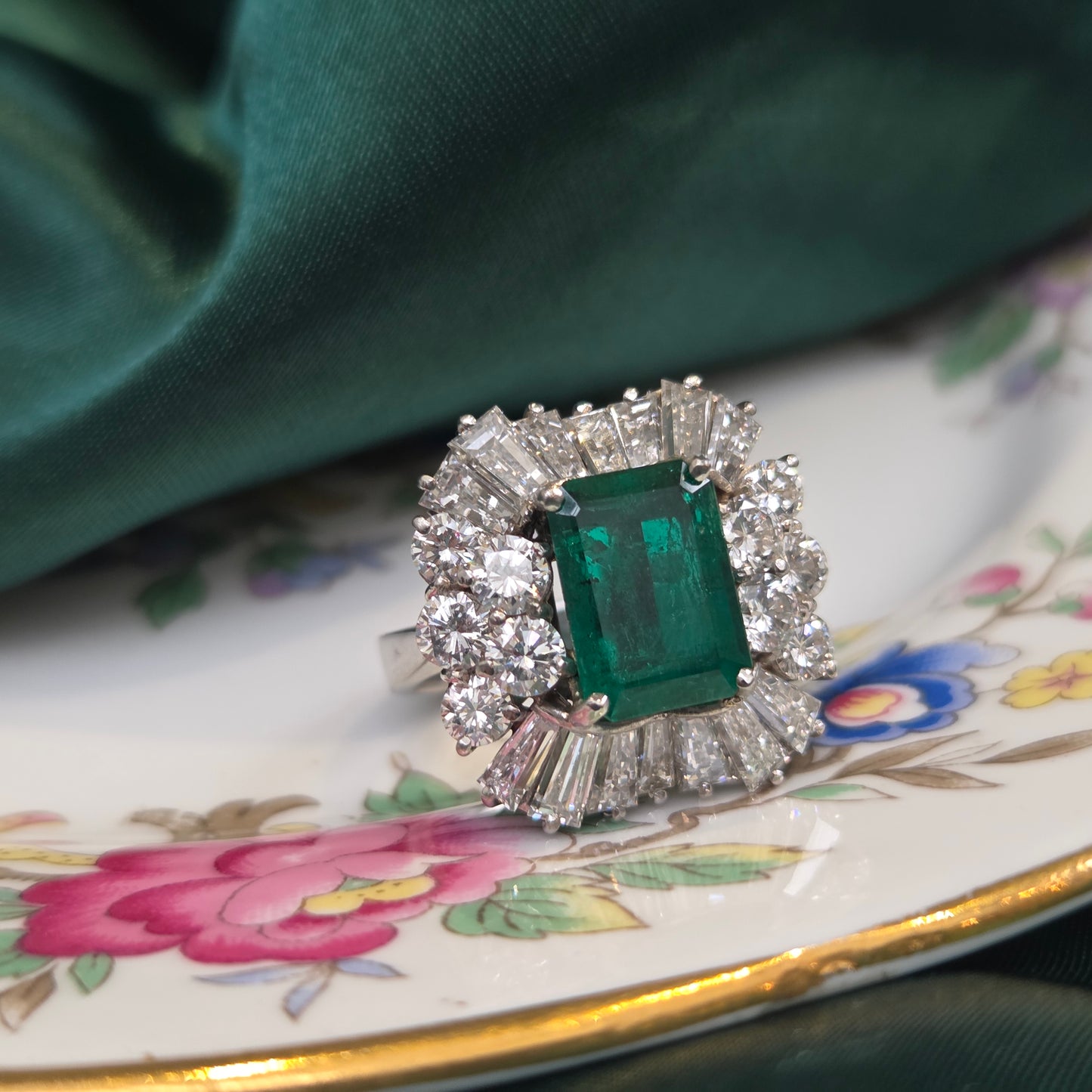 Vintage 1950s Colombian Emerald and Diamond Ballerina Cluster Ring