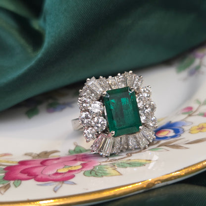 Vintage 1950s Colombian Emerald and Diamond Ballerina Cluster Ring