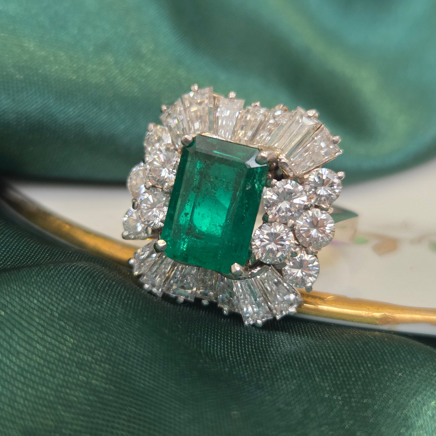 Vintage 1950s Colombian Emerald and Diamond Ballerina Cluster Ring