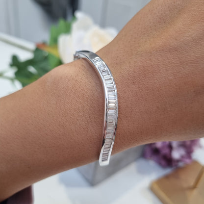 1.80ct Baguette Cut Diamond Set White Gold Bangle Bracelet