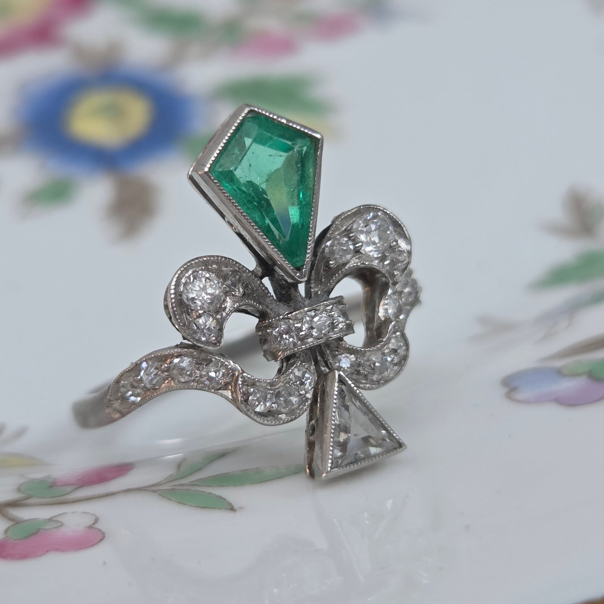 Belle Epoque Emerald and Diamond Fleur de Lis Ring