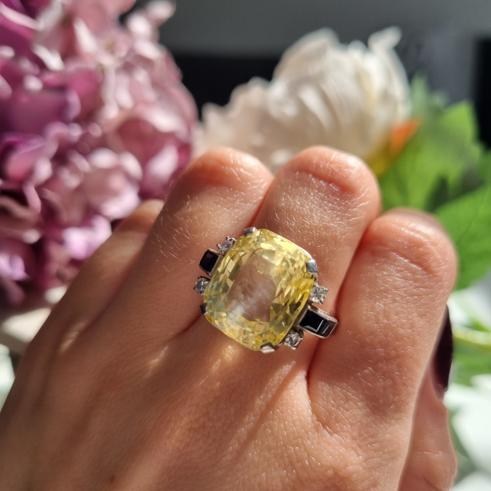 Vintage 1940s Retro 16ct Yellow Sapphire Ring