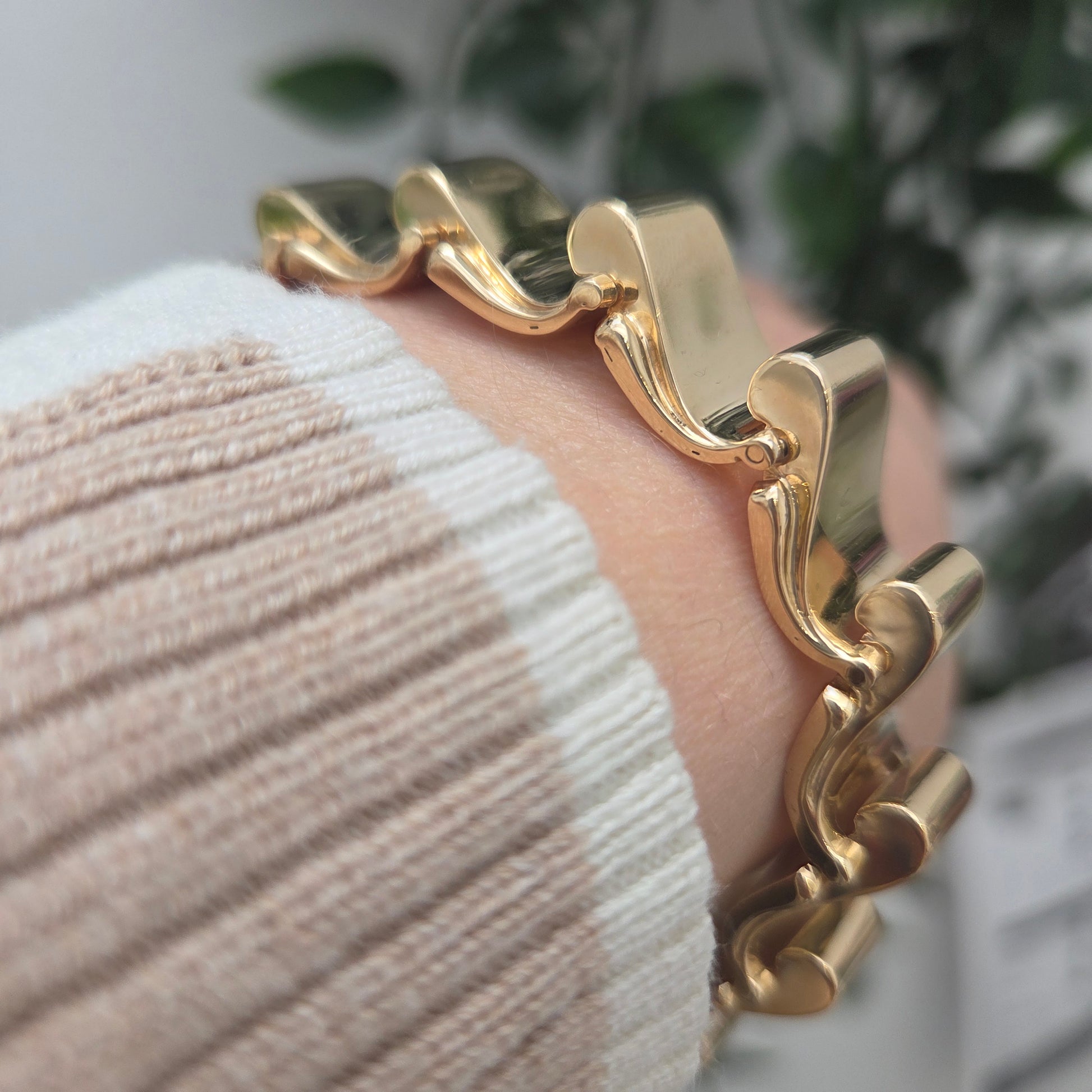 Tiffany & Co. 14 Carat Yellow Gold Bracelet with Sapphire, Circa 1970