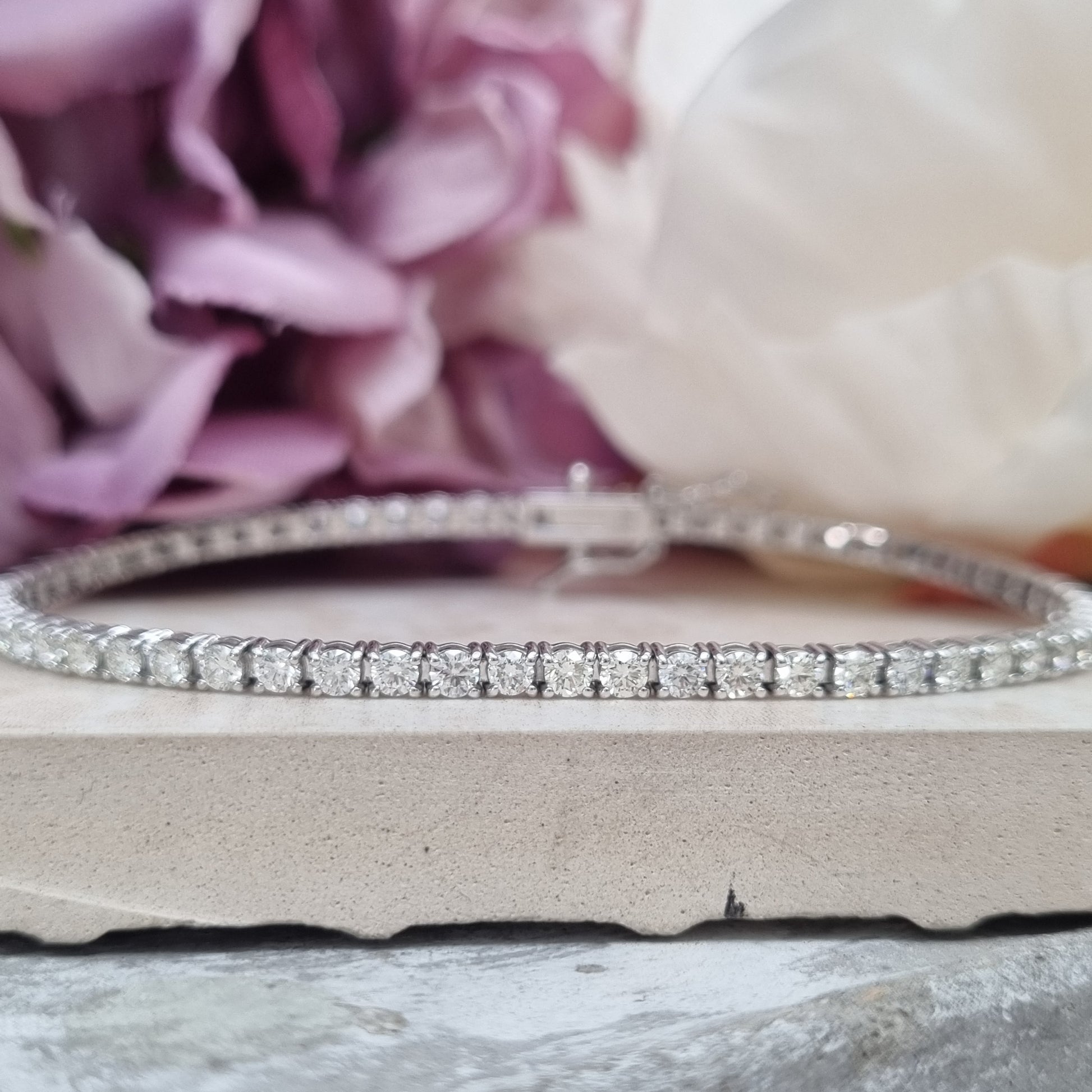 3ct Brilliant Cut Diamond Line Tennis Bracelet in 18ct White Gold