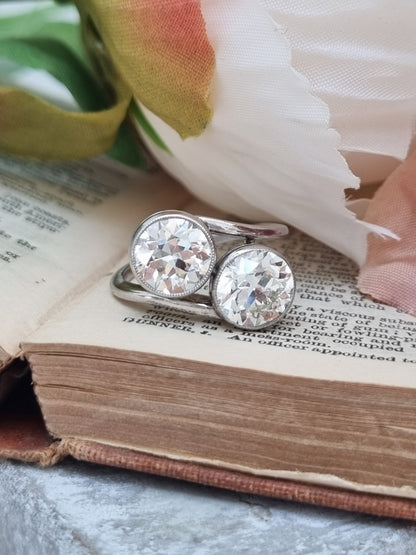 Art Deco Old European Cut Diamond Toi et Moi Engagement Ring in Platinum