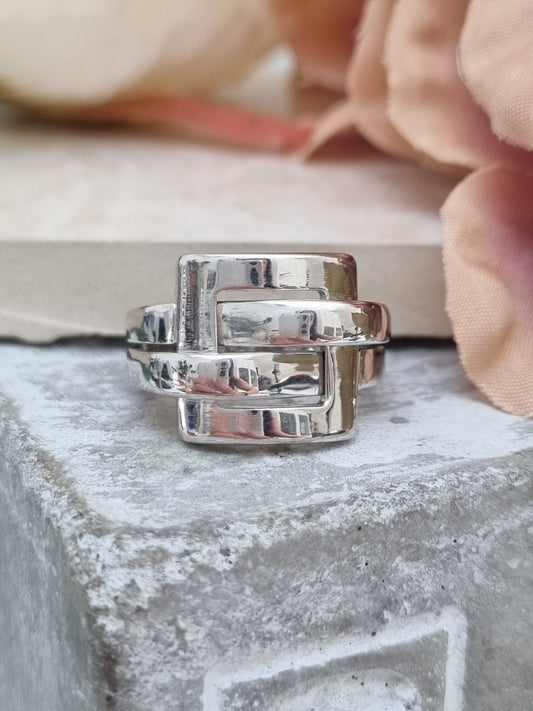 Boucheron 18ct White Gold Ring with Box & Papers