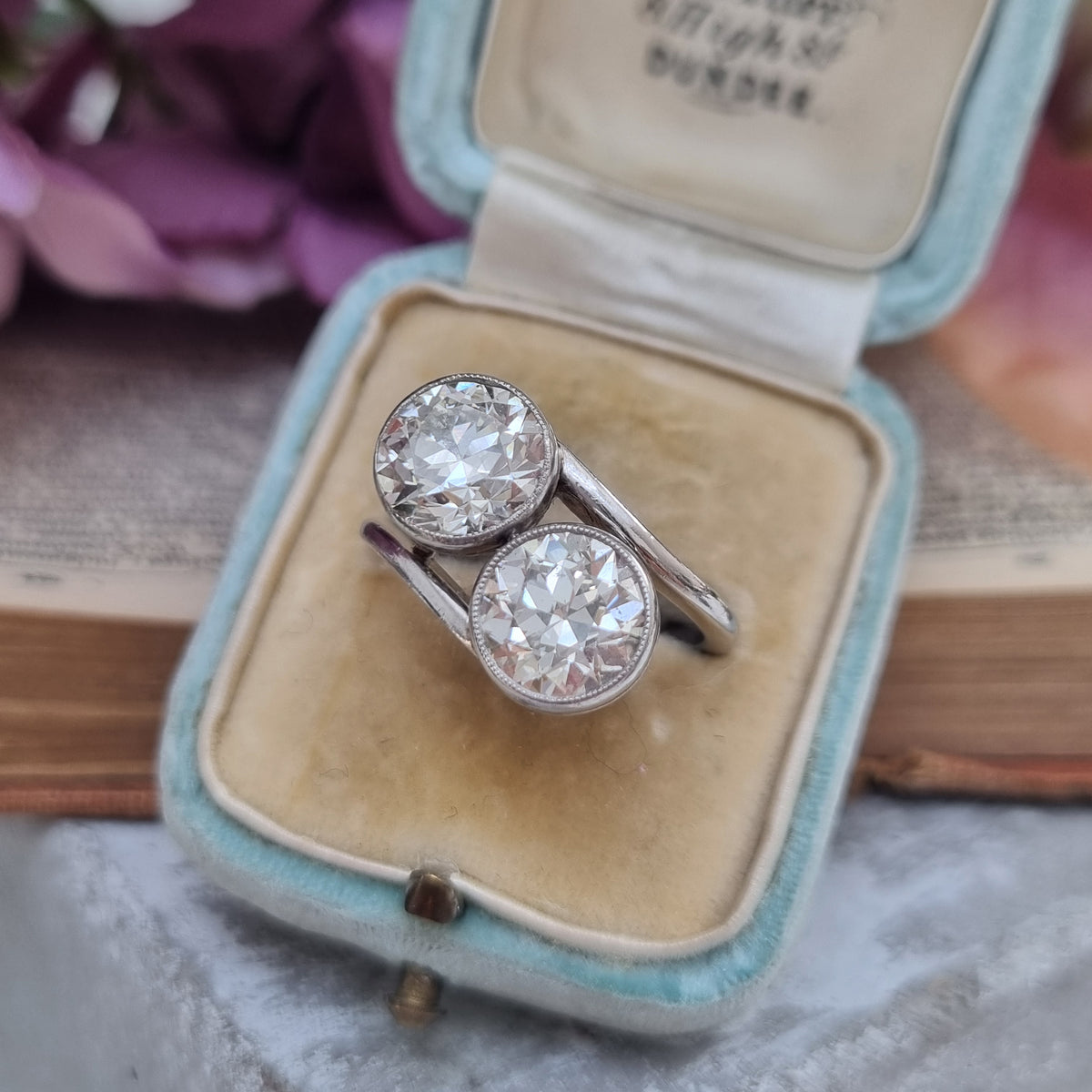 Art Deco Old European Cut Diamond Toi et Moi Engagement Ring in Platinum
