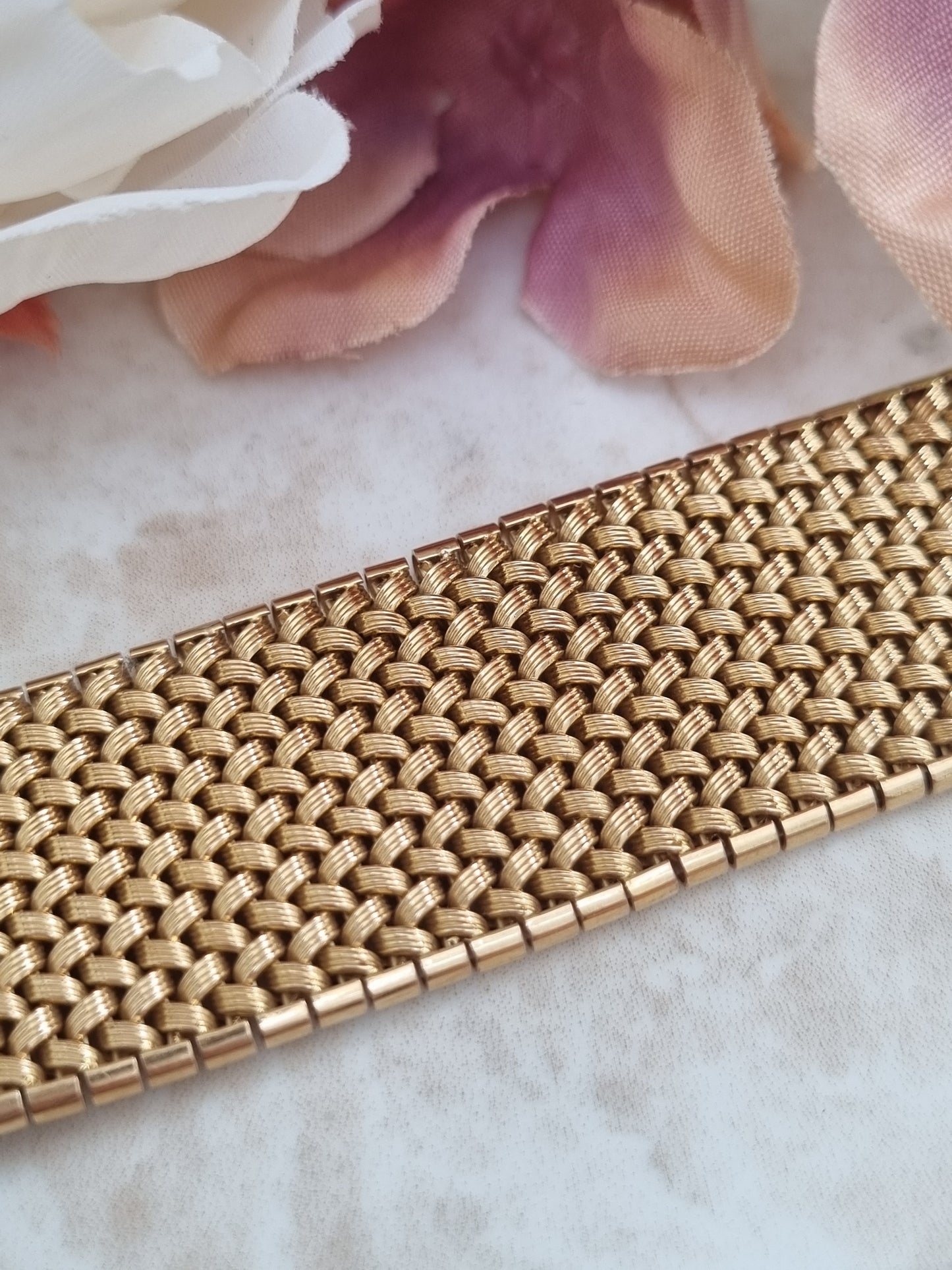 1960s French 18ct Yellow Gold Mesh Link Bracelet