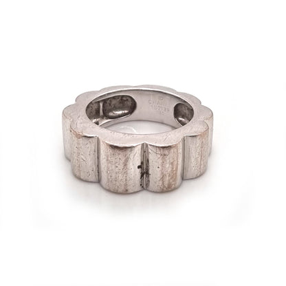 Vintage Chanel 18ct White Gold Ribbed Ring