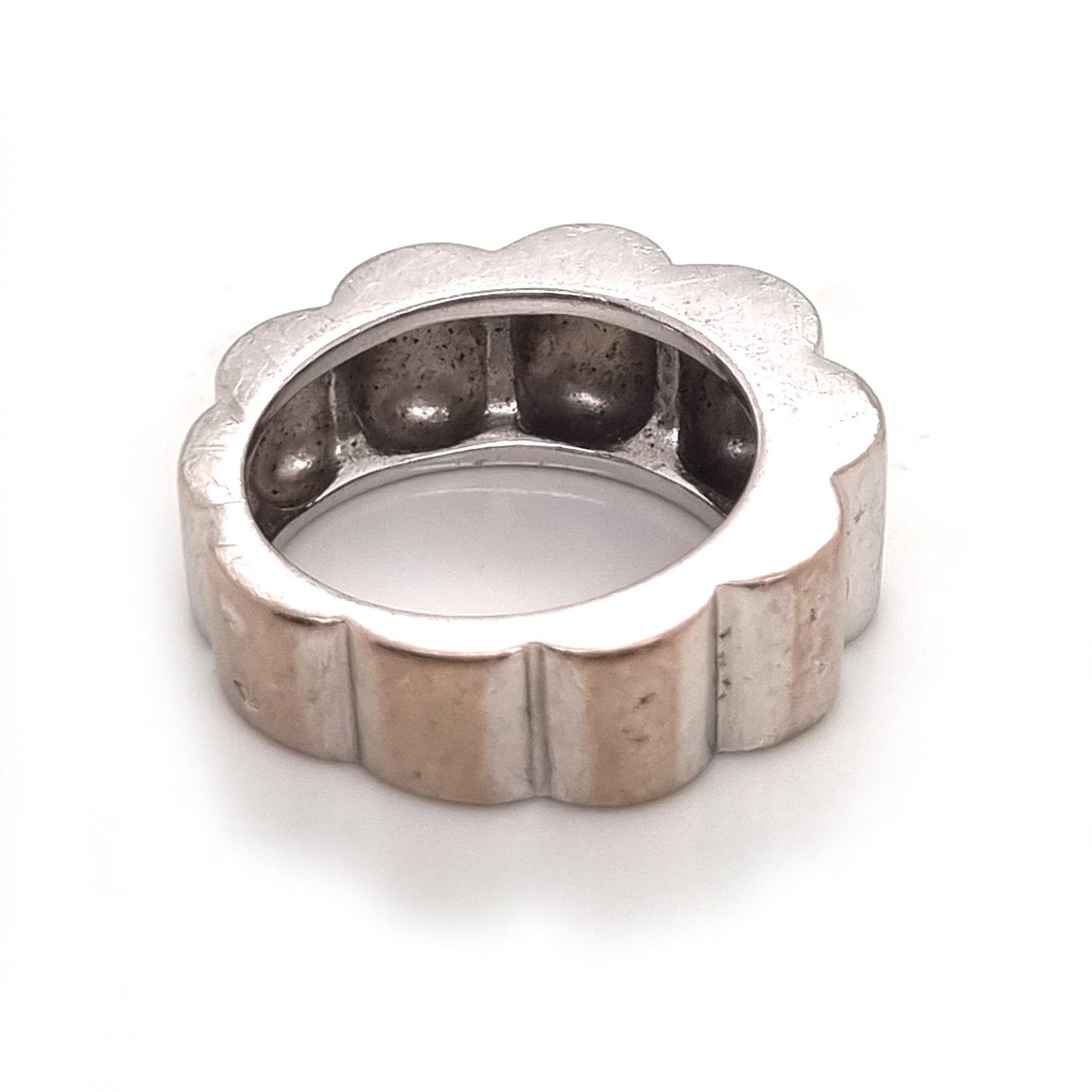 Vintage Chanel 18ct White Gold Ribbed Ring