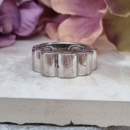 Vintage Chanel 18ct White Gold Ribbed Ring
